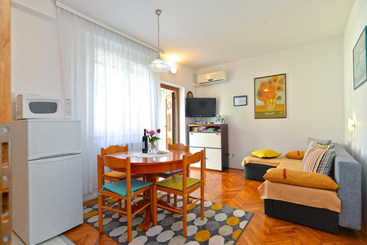 Marko 1377 Apartment
